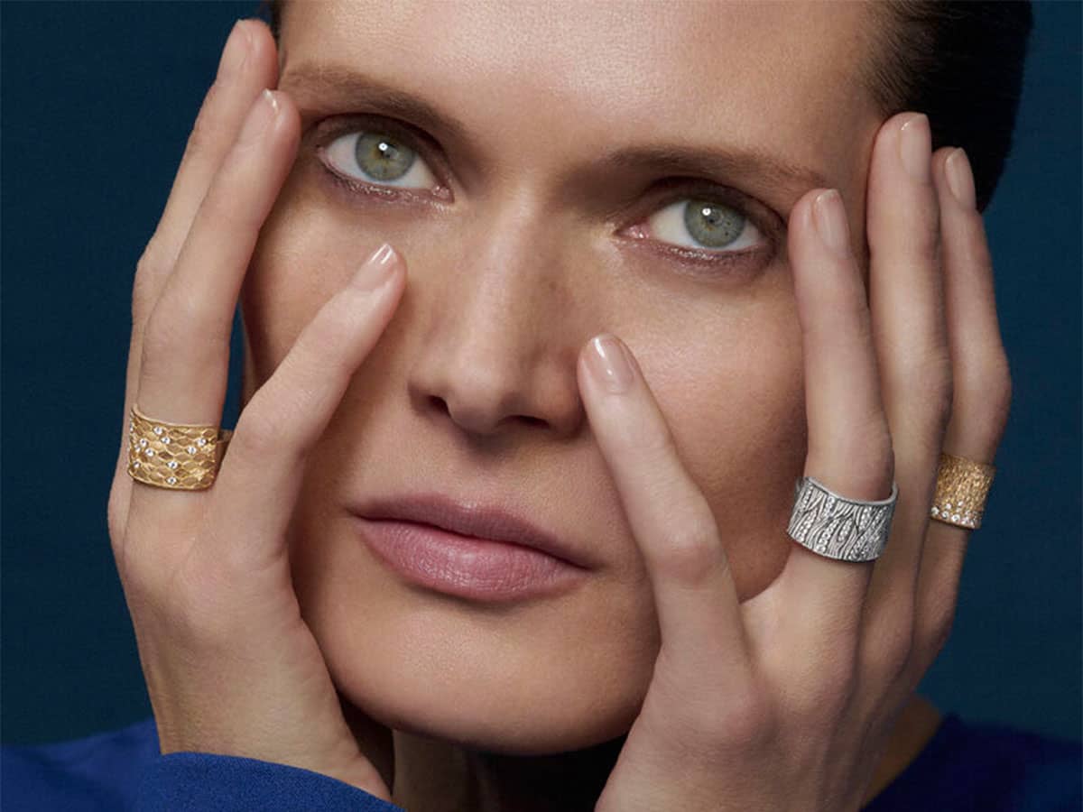 Piaget Glow: Drei neue Goldringe spielen mit Licht und Struktur
